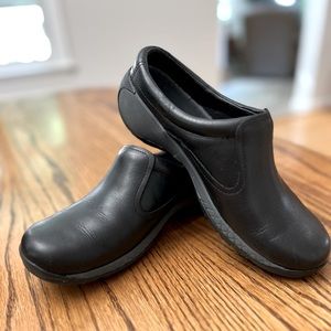Merrell Encore leather slides